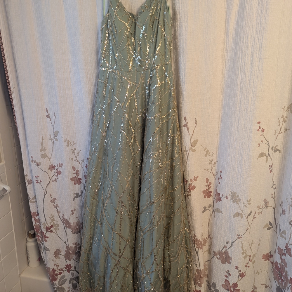 Elegant Green Sequin Evening Gown